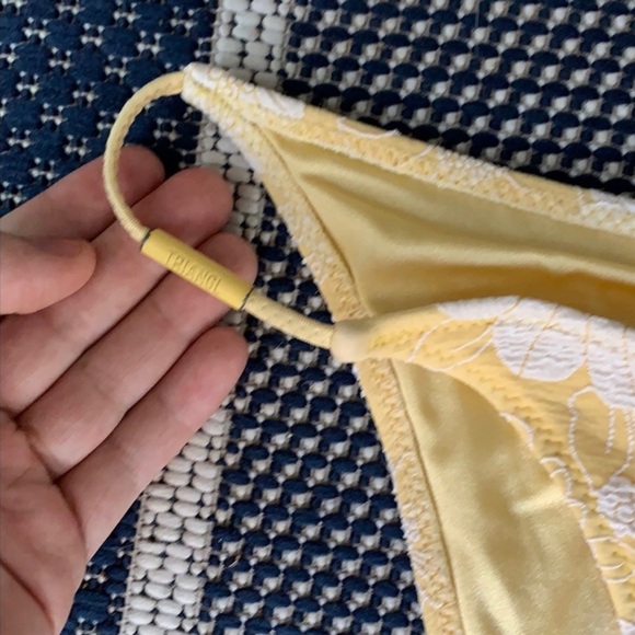 SOLD* Triangl bikini lemon 🍋 - Picture 7 of 12